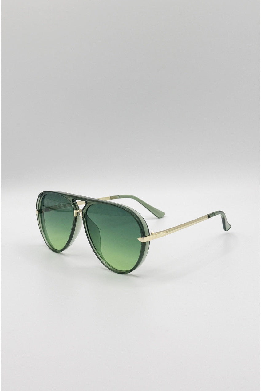 Bold Aviator Metal Arm Sunglasses In Green In Green by SVNX